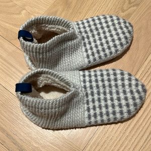 Bombas slippers, xs, cream and grey flecks navy detail